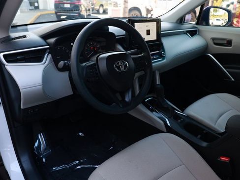 Used 2025 Toyota Corolla Cross L FWD image 17