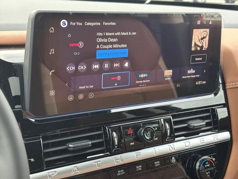 New 2026 Nissan Pathfinder Platinum image 5