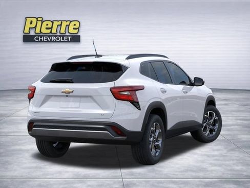 New 2026 Chevrolet Trax LT w/ LT Convenience Package FWD image 4