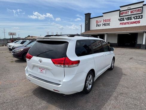 Used 2014 Toyota Sienna LE FWD image 7