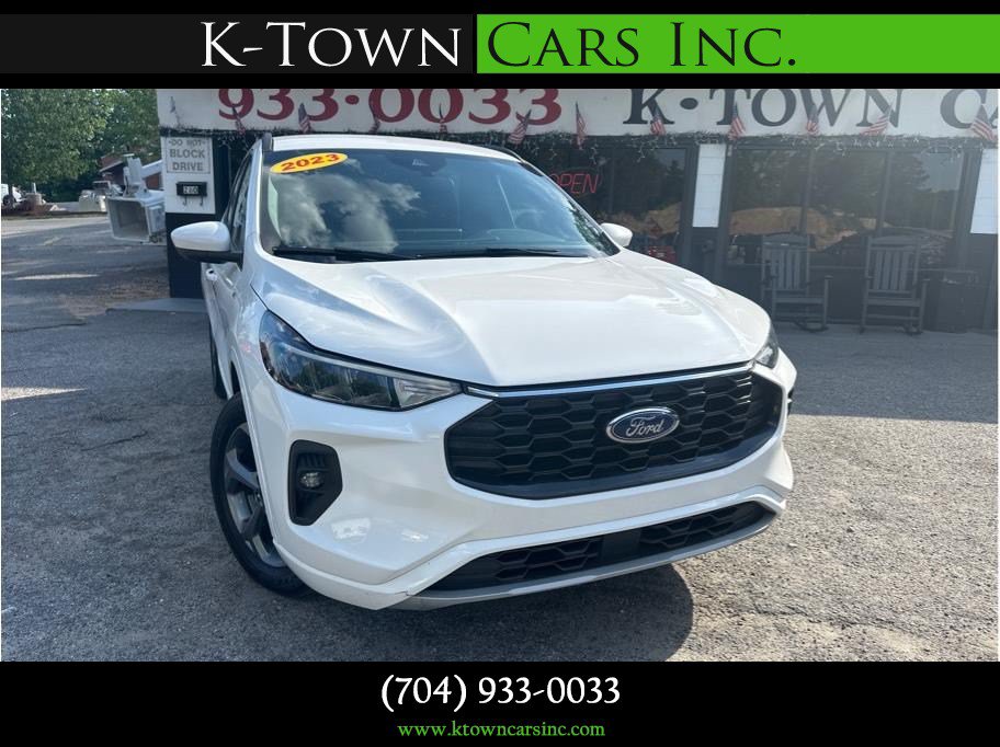Used 2023 Ford Escape ST-Line Select w/ Tech Pack #1 AWD/4WD image 1