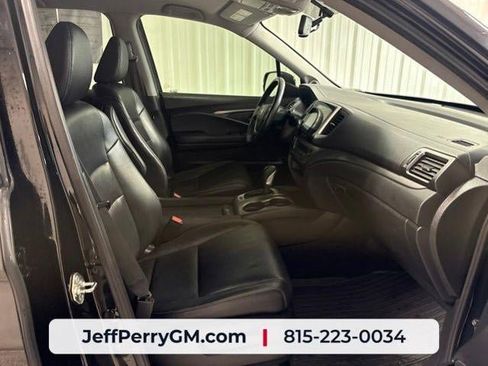Used 2017 Honda Ridgeline RTL-T image 17
