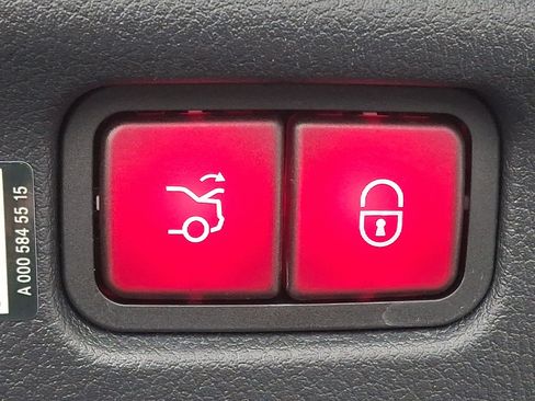 Certified 2022 Mercedes-Benz C 300 4MATIC Sedan image 30