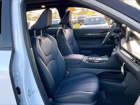 New 2026 INFINITI QX60 Sport AWD/4WD image 11