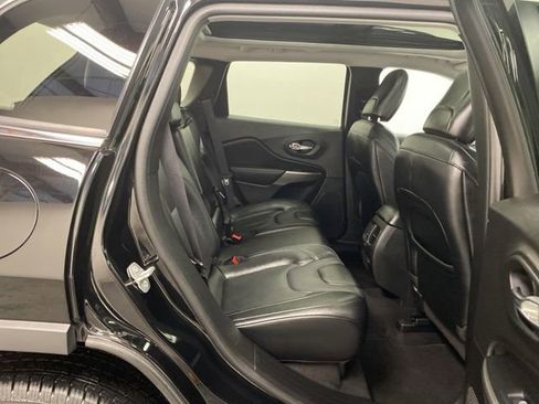 Used 2022 Jeep Cherokee Limited image 29