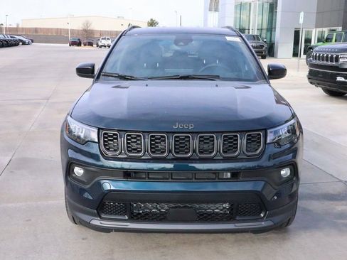New 2026 Jeep Compass Latitude image 9