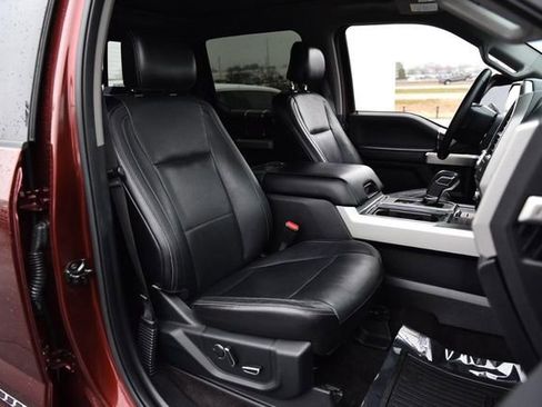 Used 2015 Ford F150 Lariat image 24