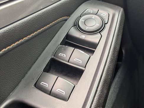 Used 2020 Chevrolet Traverse LT FWD image 14