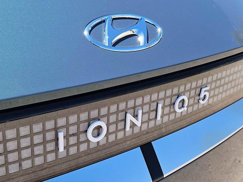Certified 2024 Hyundai Ioniq 5 Limited RWD image 12