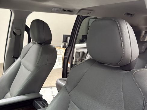 Used 2023 Toyota Sienna XLE image 13