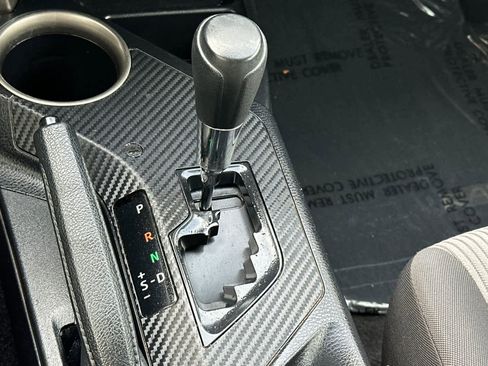 Used 2015 Toyota RAV4 LE image 22