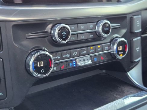 Used 2021 Ford F150 Lariat w/ Equipment Group 502A High image 20