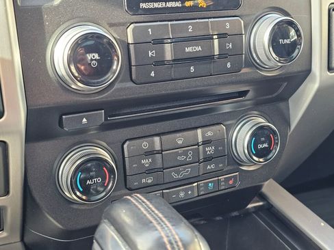 Used 2018 Ford F150 Platinum w/ Technology Package image 38