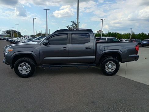 Used 2022 Toyota Tacoma SR w/ SR Convenience Package image 8