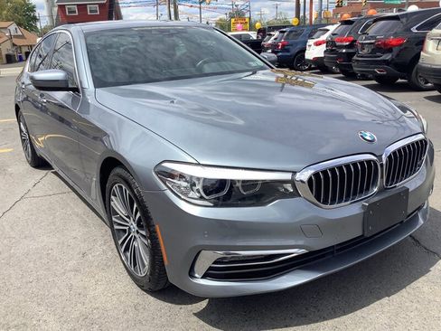 Used 2018 BMW 530i xDrive w/ Premium Package AWD/4WD image 2