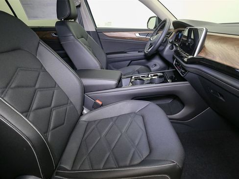 New 2026 Volkswagen Atlas SE image 14