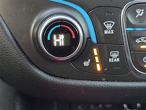 Used 2019 Chevrolet Equinox LT image 32