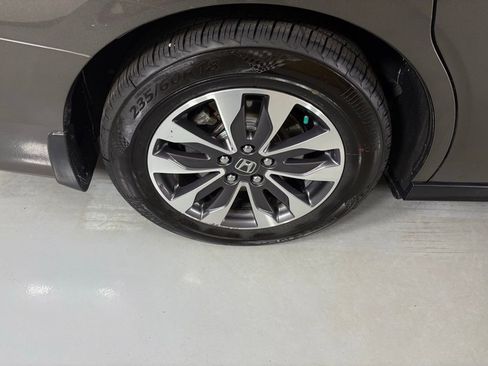 Used 2022 Honda Odyssey EX-L image 11