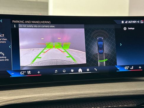 New 2026 BMW 330i Sedan w/ Convenience Package image 22