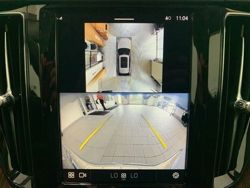 Certified 2024 Volvo XC60 B5 Plus image 18