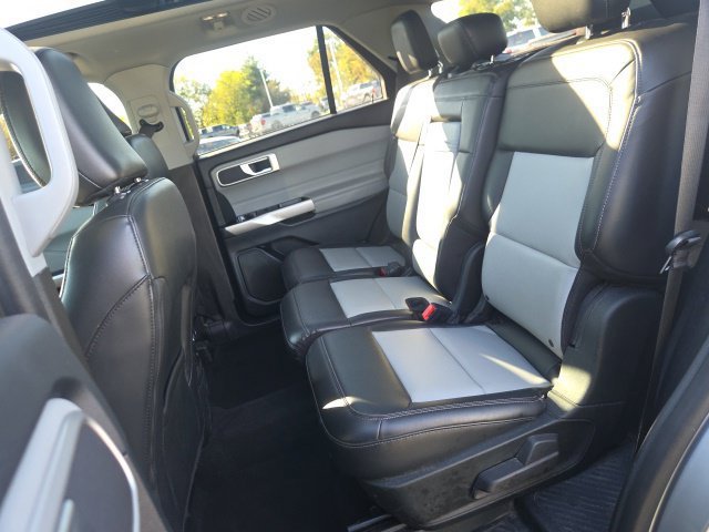 Used 2023 Ford Explorer ST-Line AWD/4WD image 17