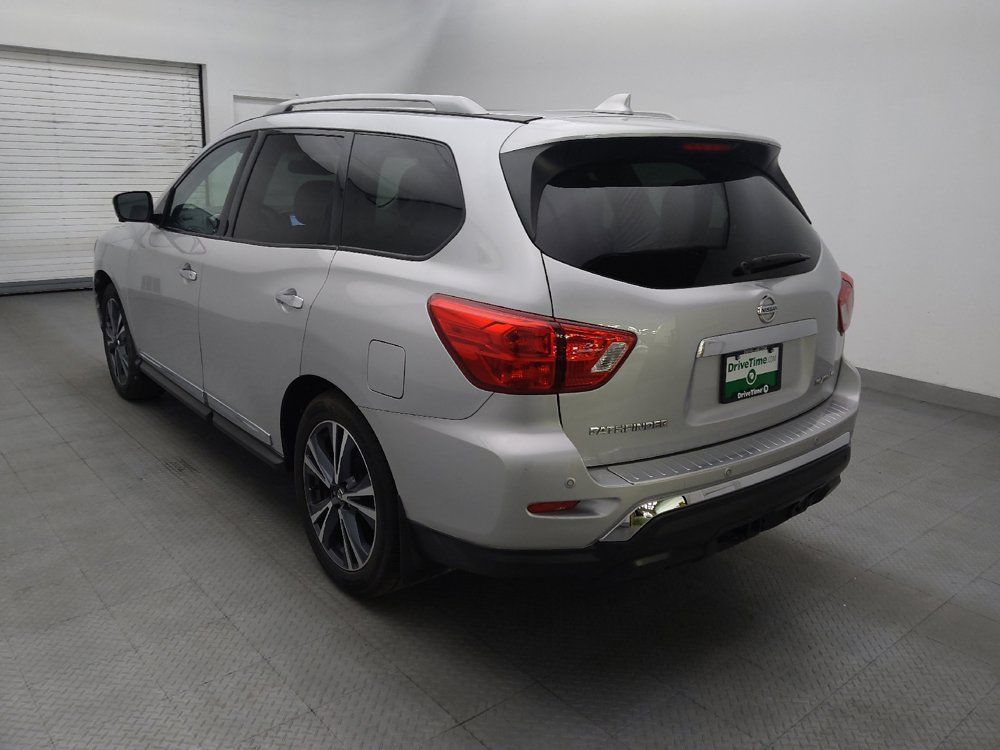 Used 2019 Nissan Pathfinder Platinum FWD image 5