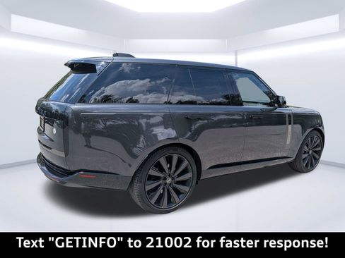 Used 2023 Land Rover Range Rover SV AWD/4WD image 3