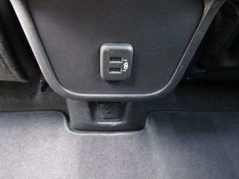 Used 2024 GMC Terrain SLT AWD/4WD image 27