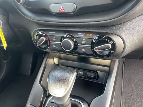 Used 2022 Kia Soul LX FWD image 24