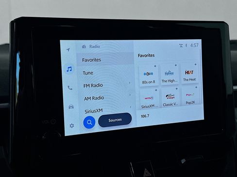 Used 2025 Toyota Corolla LE w/ Convenience Package image 18