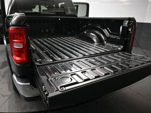 Used 2025 RAM 1500 Laramie image 39