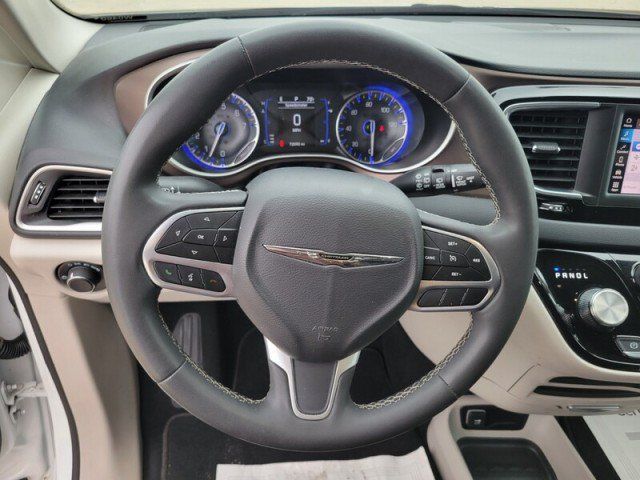 Used 2023 Chrysler Voyager LX FWD image 12
