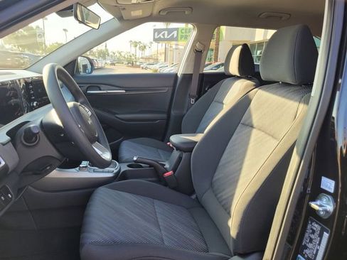 New 2026 Kia Seltos LX image 9