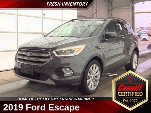 Used 2019 Ford Escape SEL image 1