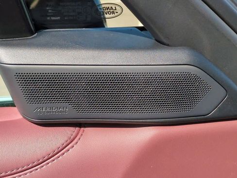 New 2025 Land Rover Range Rover SE image 32