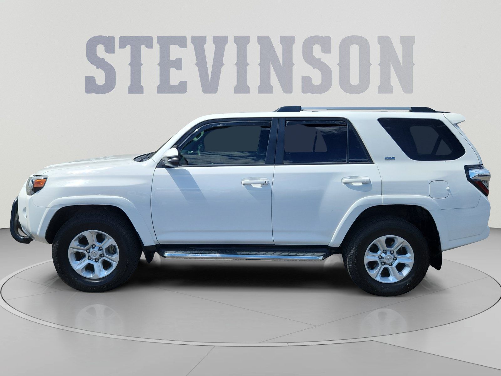 Used 2020 Toyota 4Runner SR5 Premium w/ Moonroof Package AWD/4WD image 2