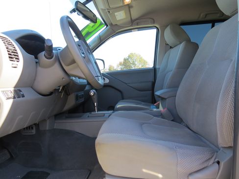 Used 2019 Nissan Frontier SV w/ Value Truck Package image 16