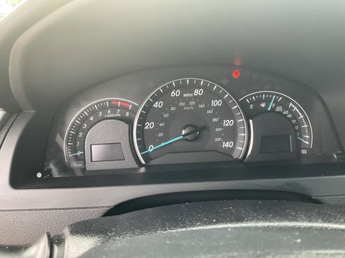 Used 2014 Toyota Camry LE image 16