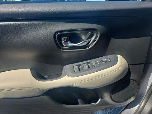Used 2024 Honda HR-V LX image 25