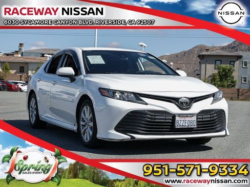 Used 2019 Toyota Camry LE FWD image 1