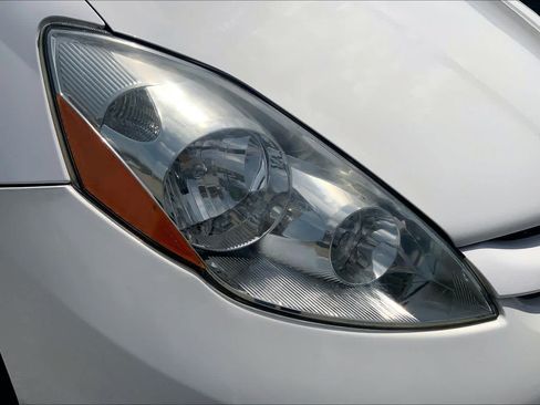 Used 2006 Toyota Sienna CE FWD image 27