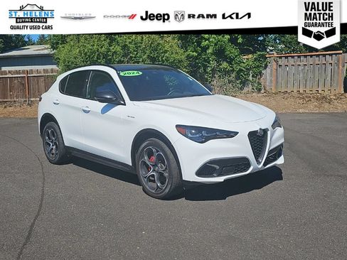 Used 2024 Alfa Romeo Stelvio Veloce AWD/4WD image 8