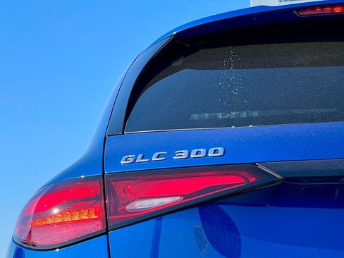 Certified 2025 Mercedes-Benz GLC 300 4MATIC image 10