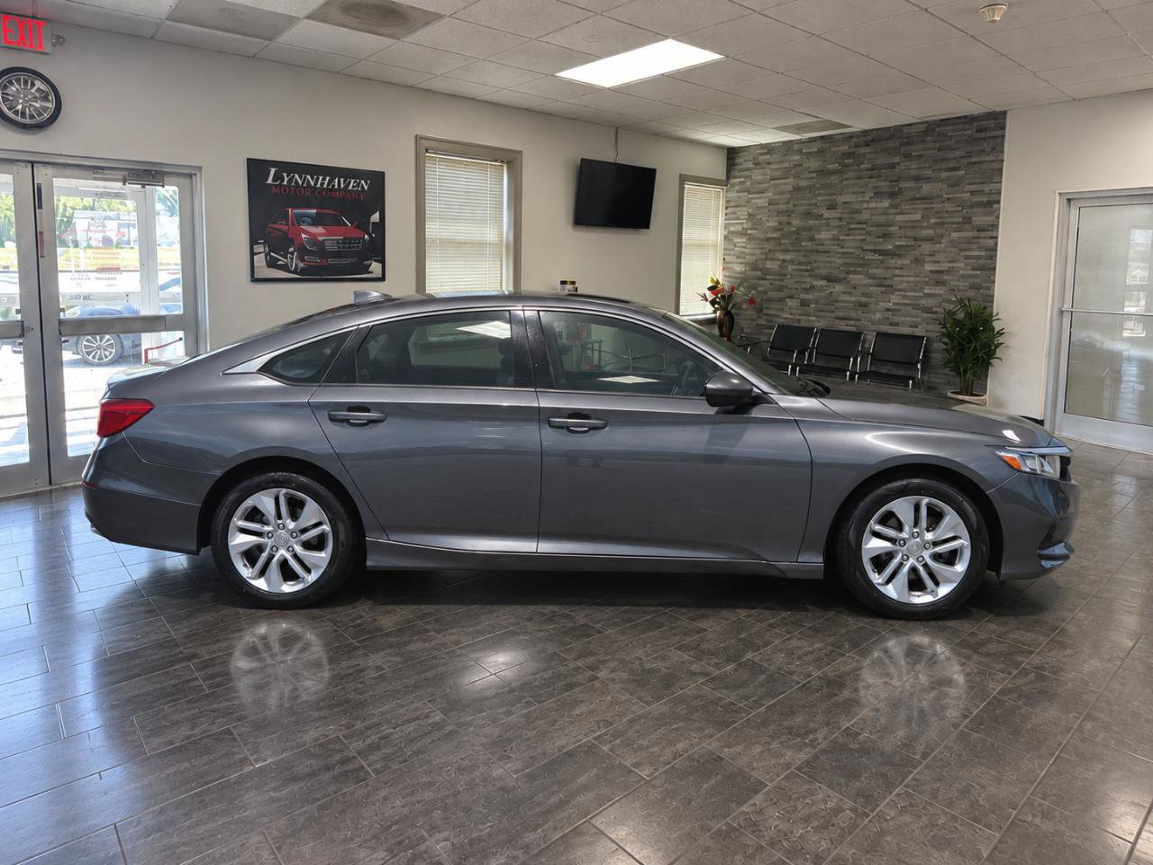 Used 2019 Honda Accord LX image 5