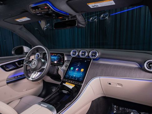 New 2026 Mercedes-Benz GLC 300 image 4