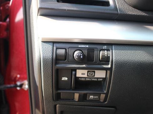 Used 2014 Subaru Outback 2.5i w/ Alloy Wheel Package image 16