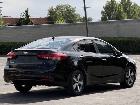 Used 2018 Kia Forte S FWD image 5