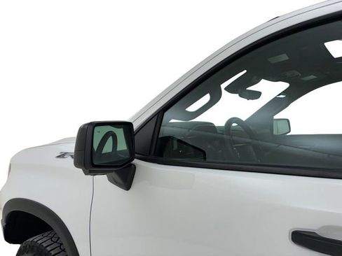 Used 2023 Chevrolet Silverado 1500 ZR2 w/ Technology Package image 10