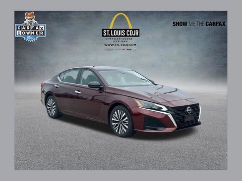 Used 2024 Nissan Altima 2.5 SV FWD image 1