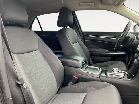 Used 2023 Chrysler 300 Touring w/ Sport Appearance Package RWD image 16